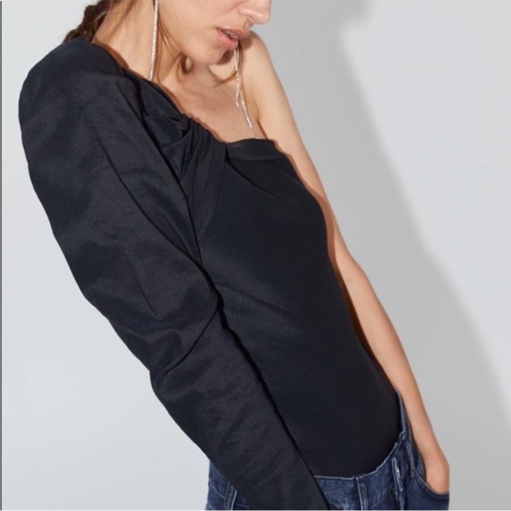 Zara Black One-Shoulder Asymmetrical Linen blend Top Pleated Stretch size XS NWT